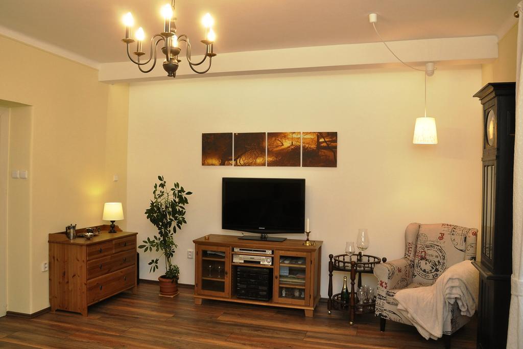 Atmospheric Quiet Apartment Prag Exteriör bild