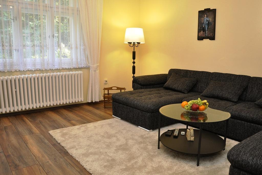 Atmospheric Quiet Apartment Prag Exteriör bild